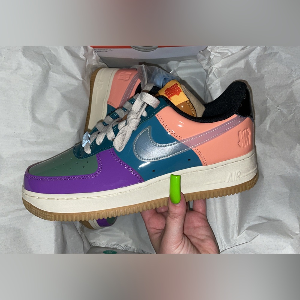 Nike air force 1 - Undefeated (wild berry). new w/ tags. size 6m/7.5w